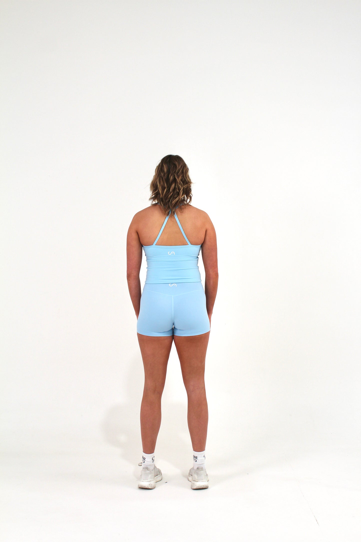 Form Crop / Light Blue