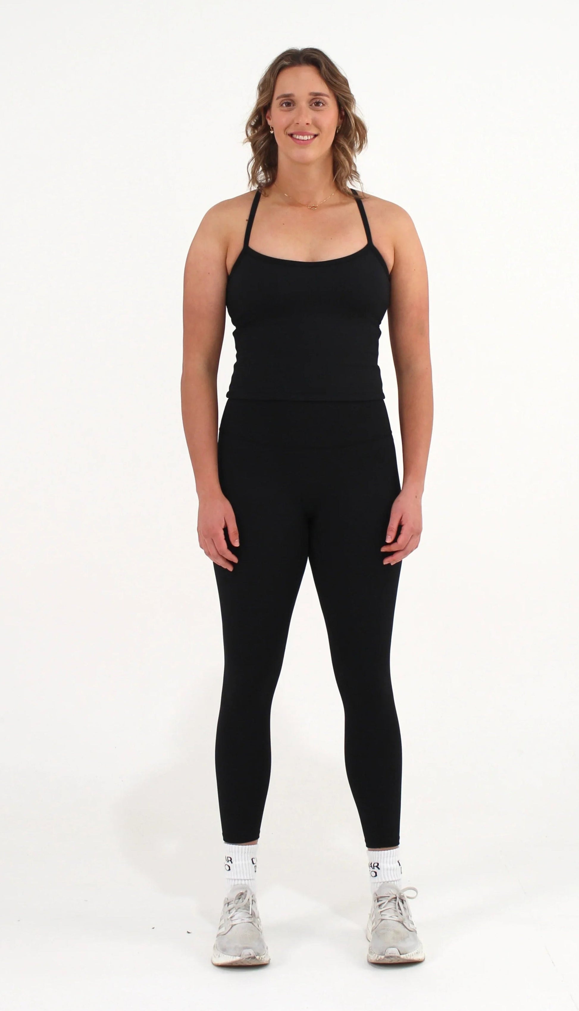 Women weaing black Caardeo Form Leggings