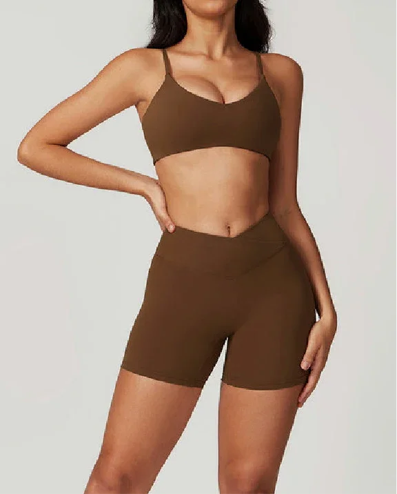 Woman wearing brown ELEVATE Crop by CAARDEO Active